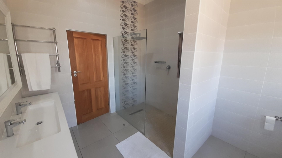 4 Bedroom Property for Sale in Leloko North West